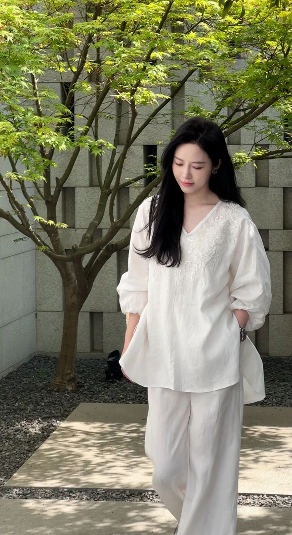 【MEEUMI】春季新款女装亚麻上衣白色蕾丝亮片花边领TB2007ZM