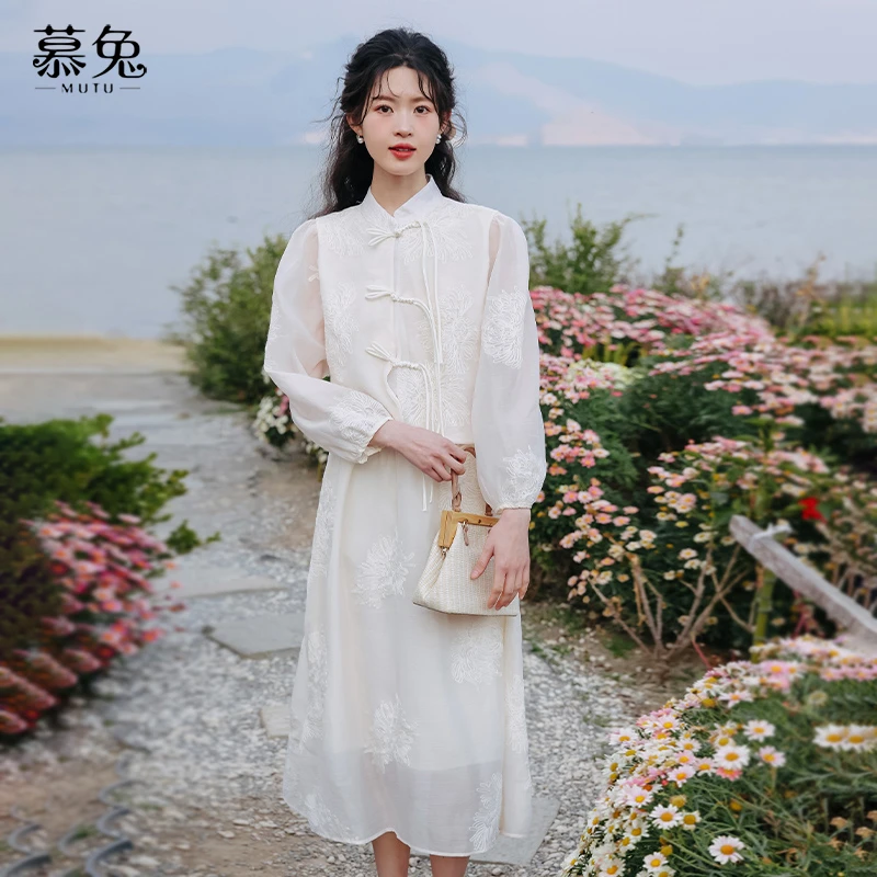 慕兔新中式国风套装裙女装2024春季新款复古盘扣上衣半身裙两件套