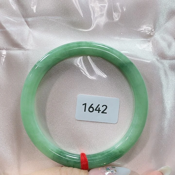 翡翠手镯未镶嵌天然翡翠手镯57