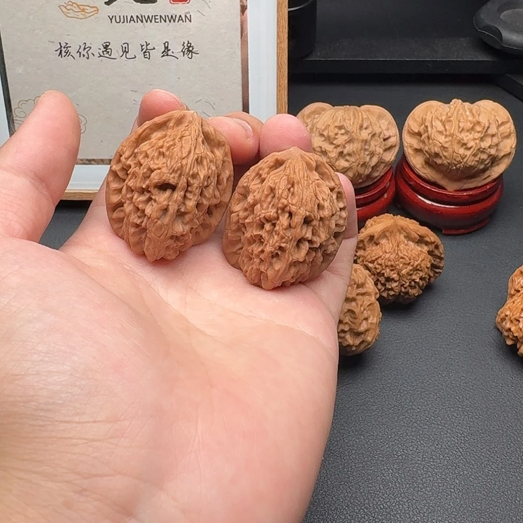文玩核桃吊坠四眼虎33