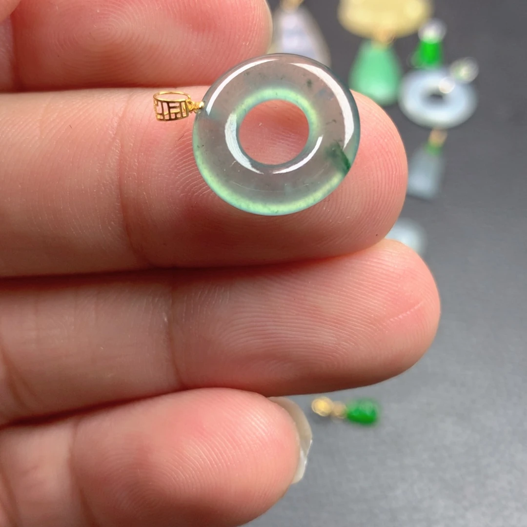 【闪购商品】颈饰18K金镶嵌翡翠翡翠