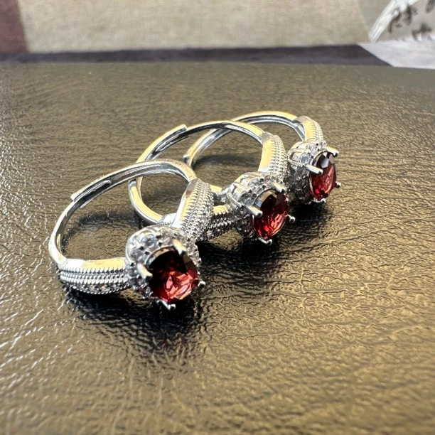 【书记甄选】天然石榴石戒指 多样式发一件 5554OS