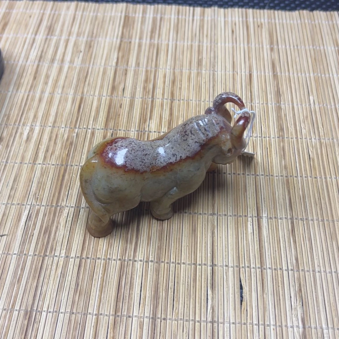 和田玉未镶嵌把件