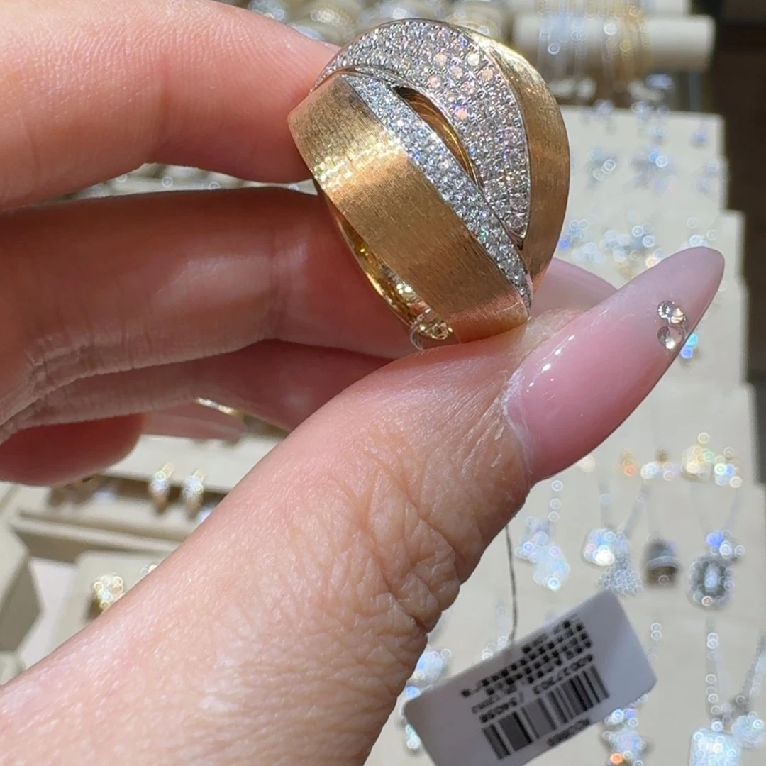 18K金镶嵌戒指/指环钻石