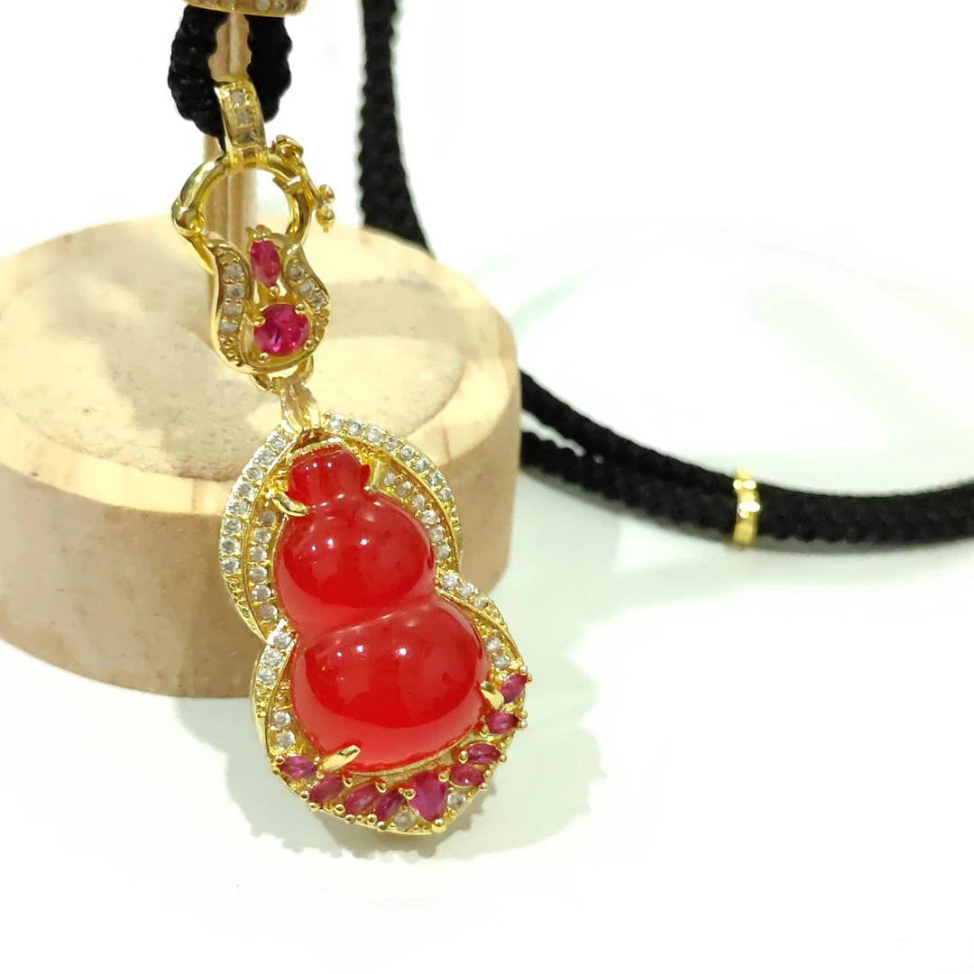 TY091天然珠宝鸽血红玛瑙葫芦吊坠