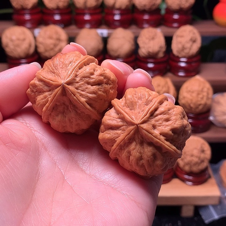 桃核吊坠四棱40尺寸