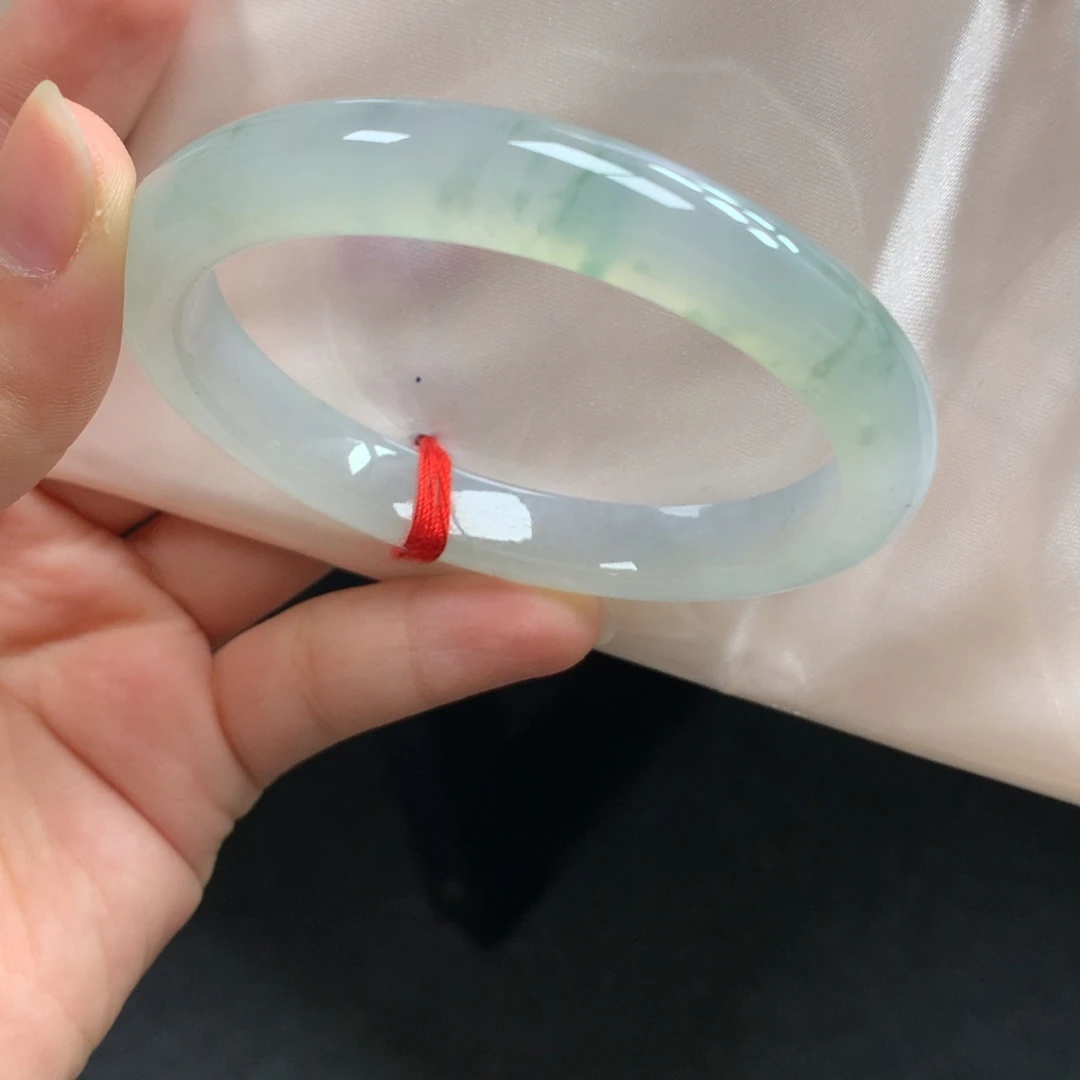 翡翠未镶嵌手镯36号55贵妃冰飘花强推强推新货（小微瑕）