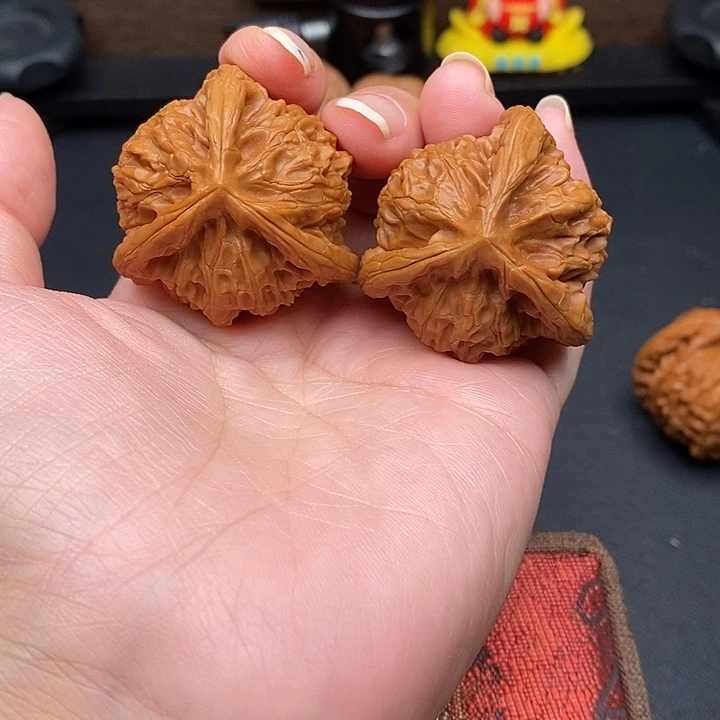 1***3把件文玩核桃宫灯