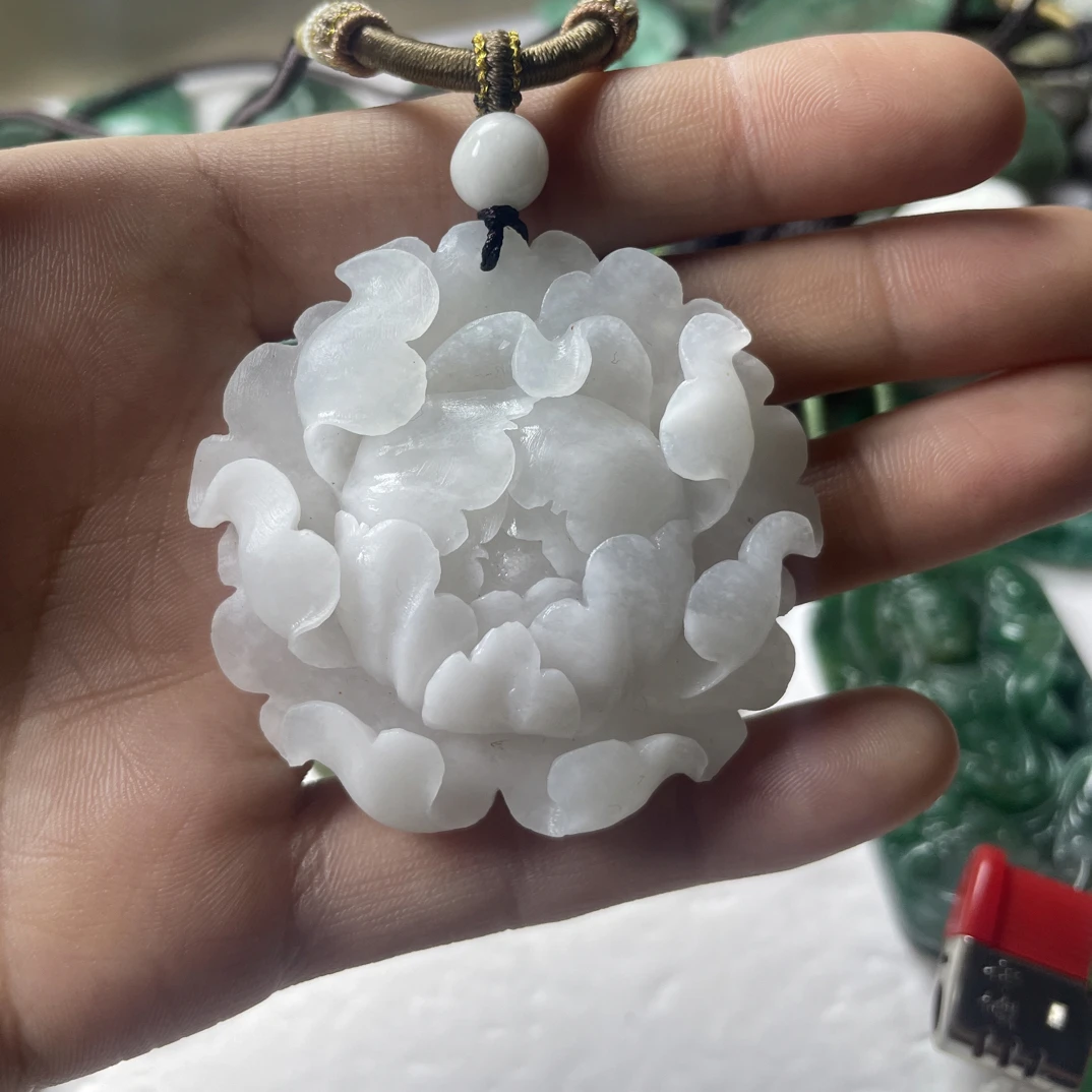 独山玉冰白花开富贵