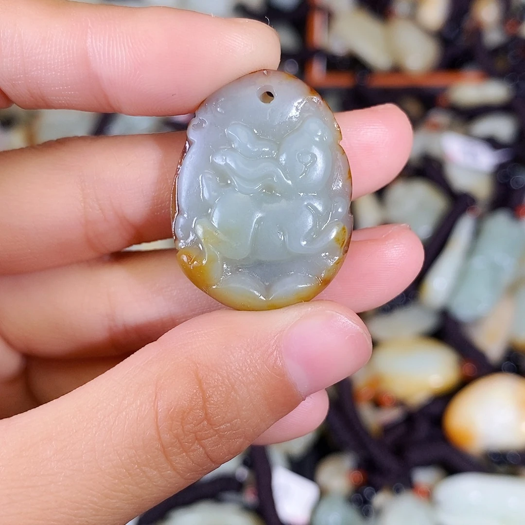 和田玉未镶嵌颈饰