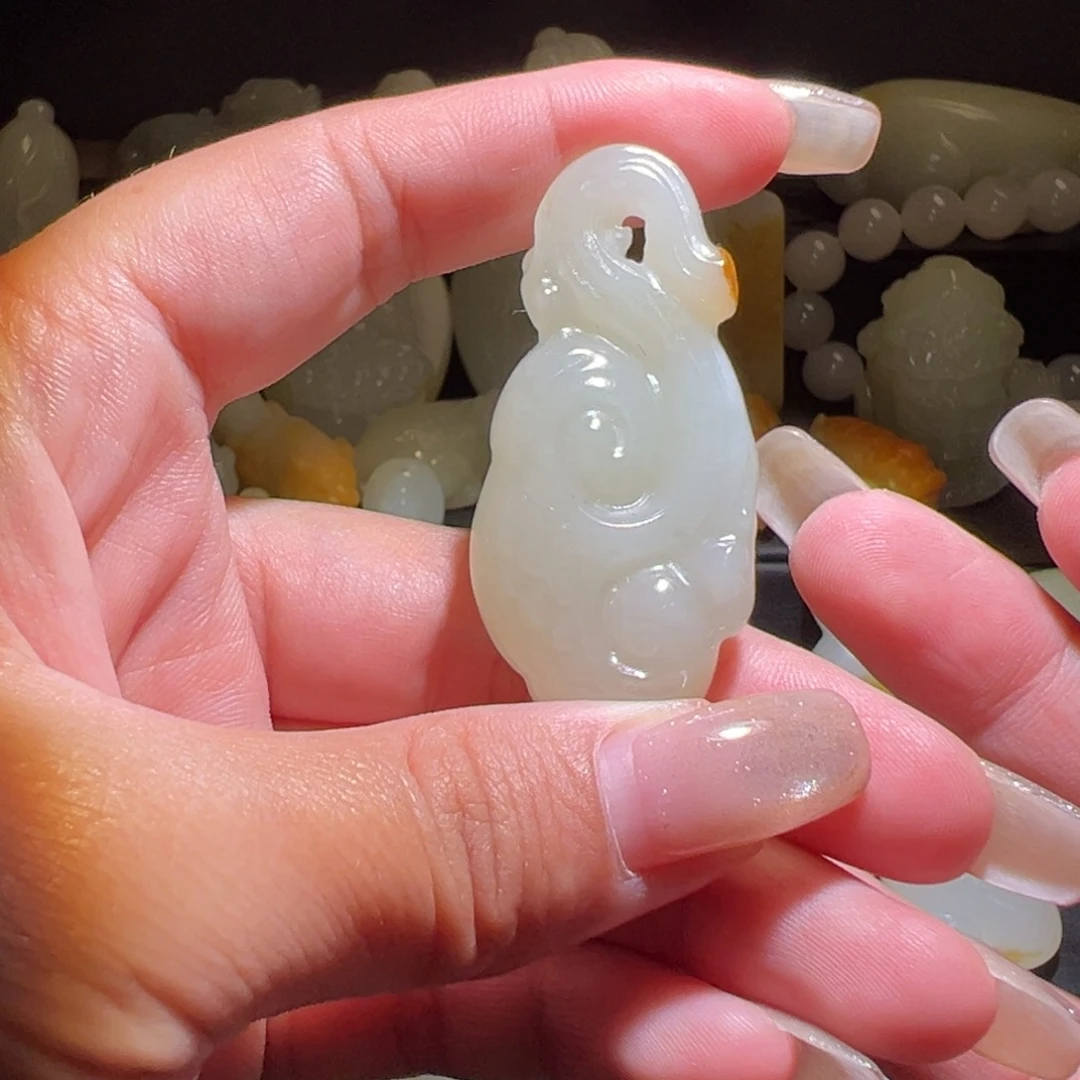 颈饰未镶嵌和田玉L**u