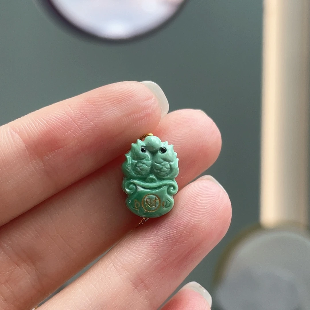 未镶嵌绿松石颈饰