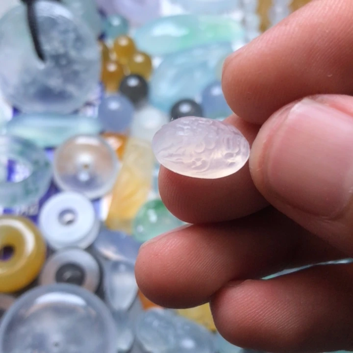 定制翡翠未镶嵌挂件