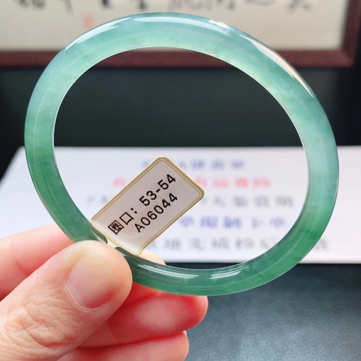 翡翠未镶嵌手镯翡翠手镯7