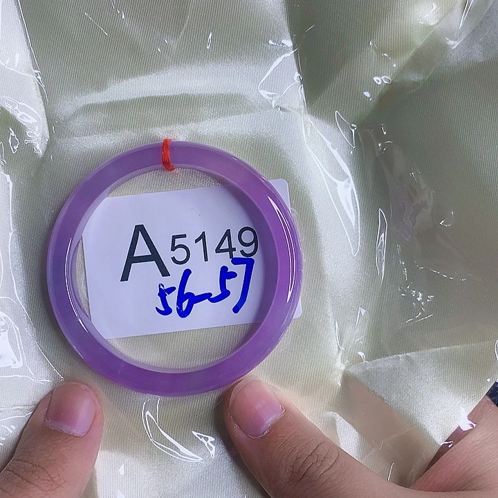 手饰翡翠未镶嵌多样性