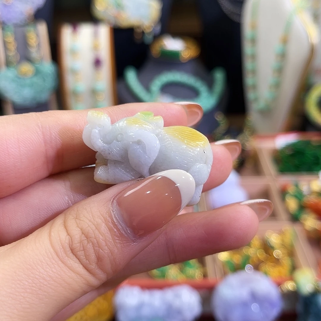 翡翠未镶嵌吊坠(赠链)福象