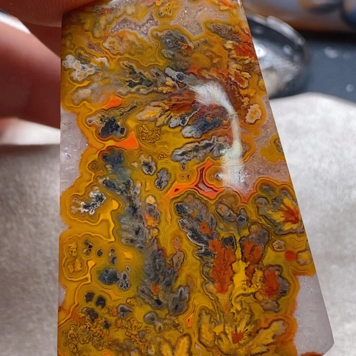 玛瑙/玉髓颈饰未镶嵌跟**疯