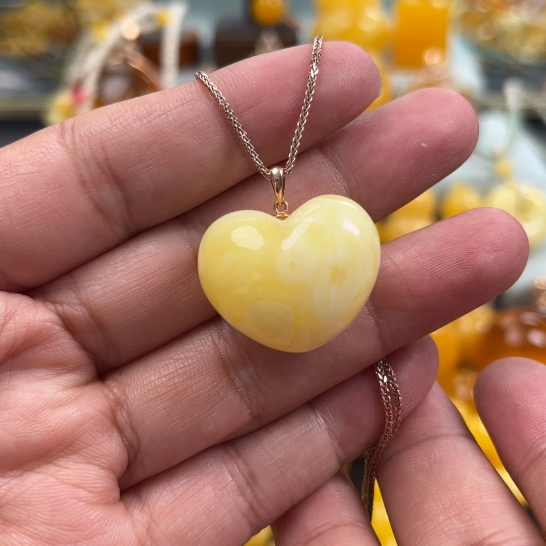 未镶嵌蜜蜡珠宝奇石