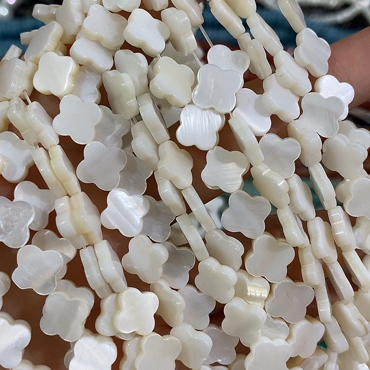 一条10mm天然贝壳四叶草