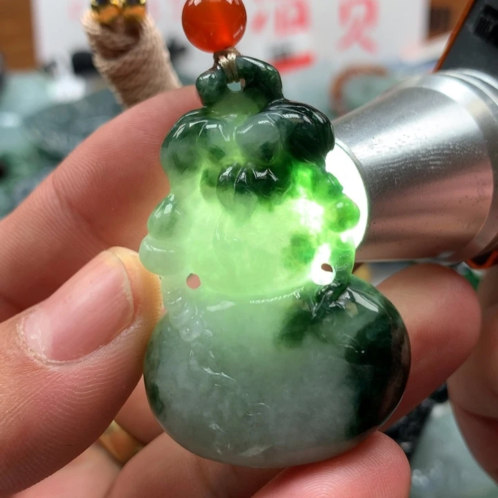 翡翠颈饰未镶嵌W****e保真天然A货翡翠