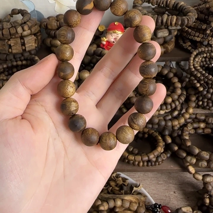 珠串奇楠沉香微瑕1.1圆珠8.35克