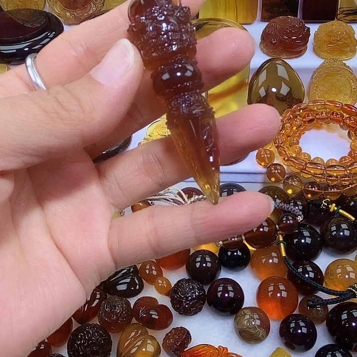 琥珀未镶嵌吊坠(不含链)天然缅甸琥珀棕红降魔杆