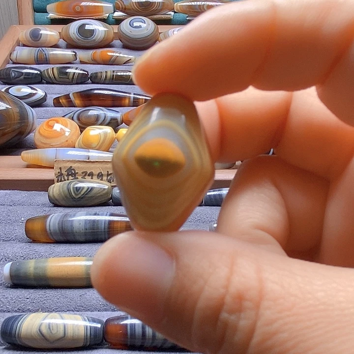 无***求玛瑙/玉髓未镶嵌吊坠(不含链)