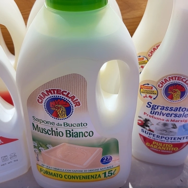 公鸡洗衣液2瓶:；fhjjk