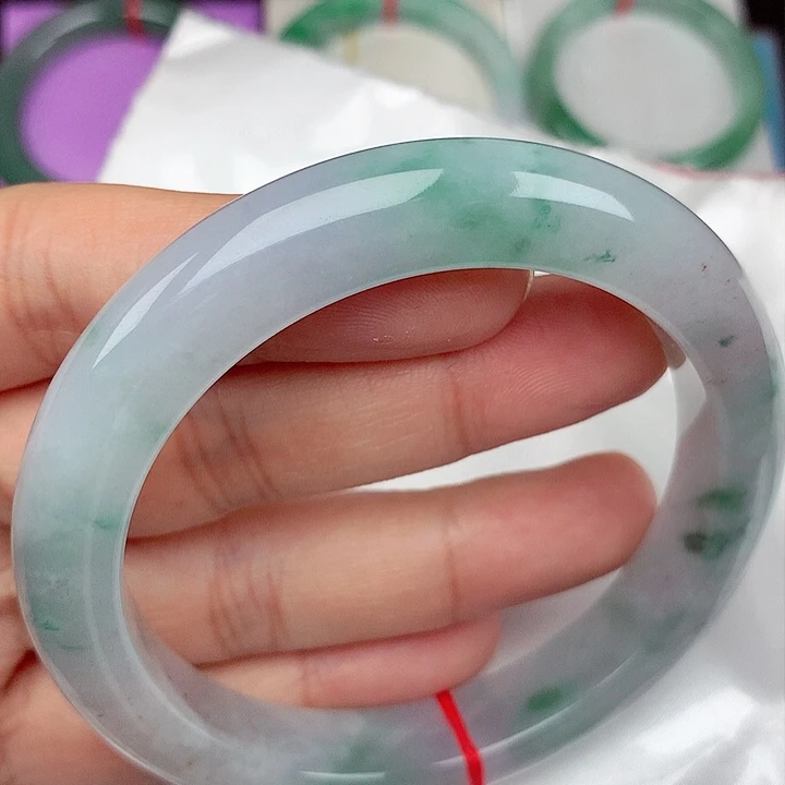 翡翠手镯未镶嵌62.8圈口