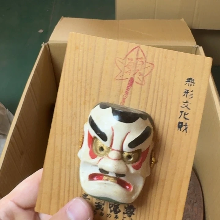 龍***州瓷片许许多多大大小小的