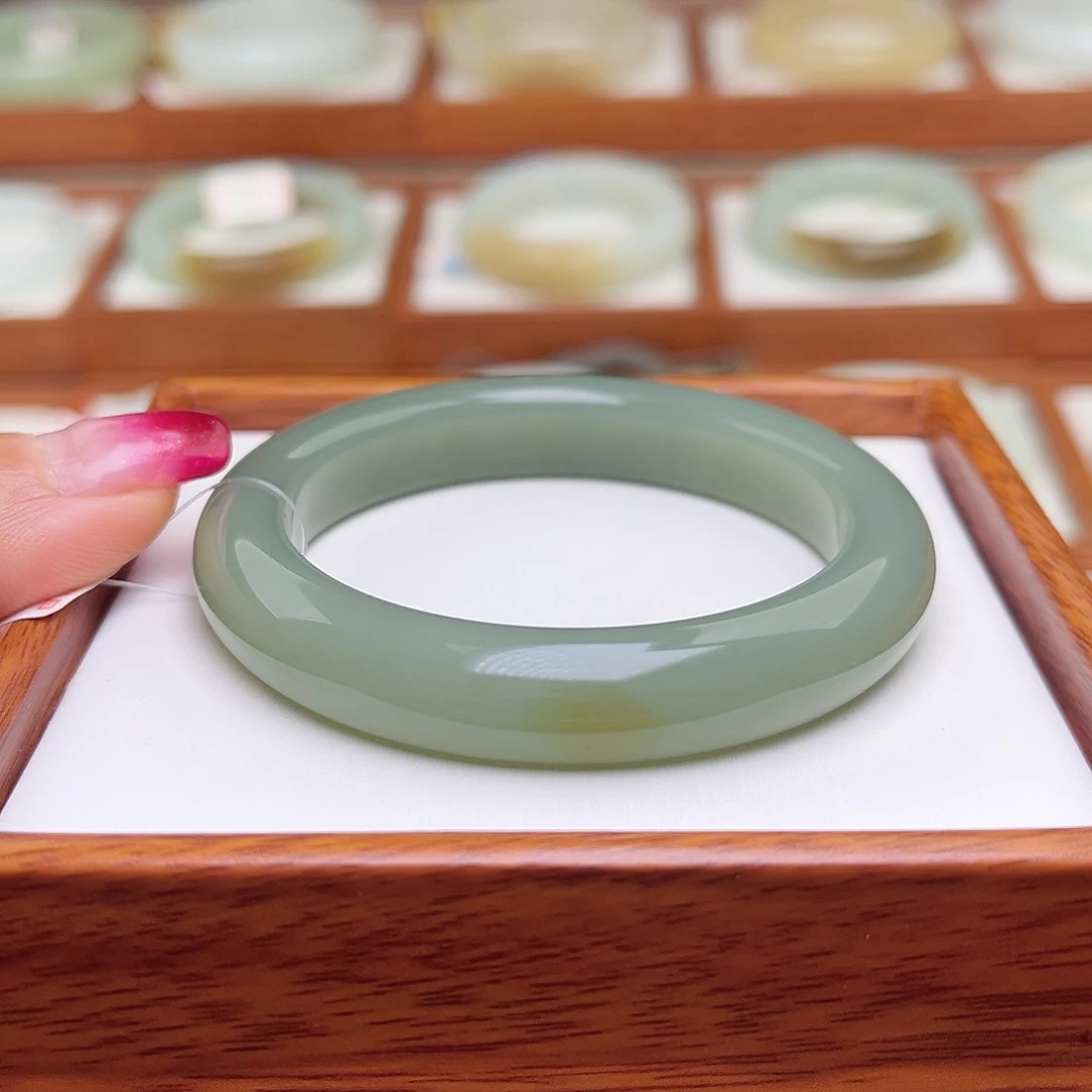 和田玉手镯未镶嵌53.6