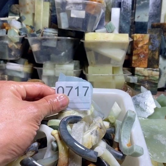 【闪购商品】未镶嵌蛇纹石玉珠宝玉器
