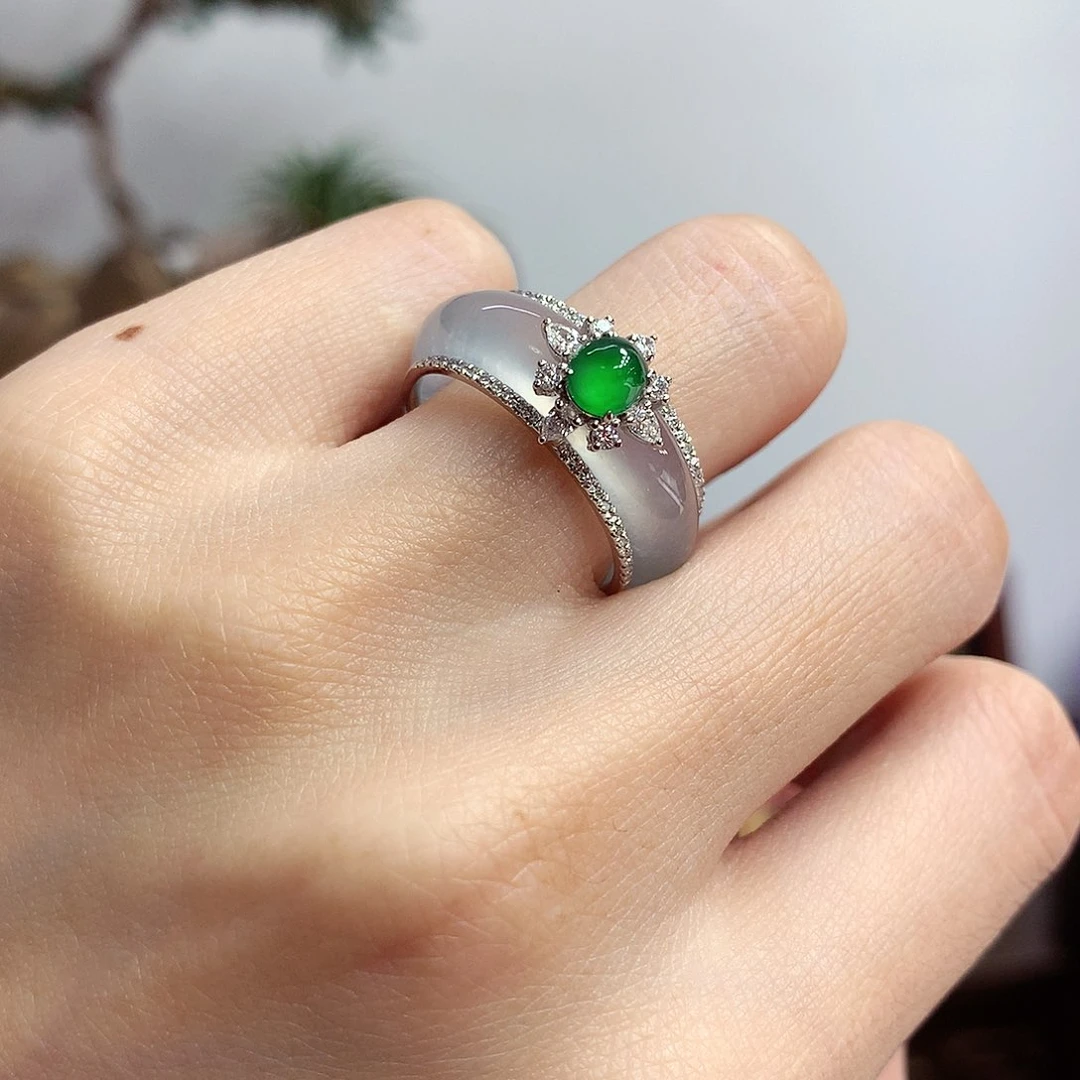 18K金镶嵌戒指翡翠12号一套