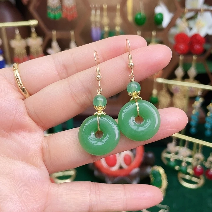 石英质玉耳钉合金