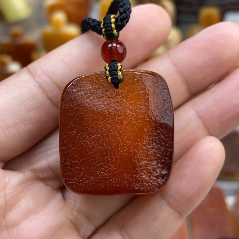 【闪购商品】琥珀颈饰未镶嵌