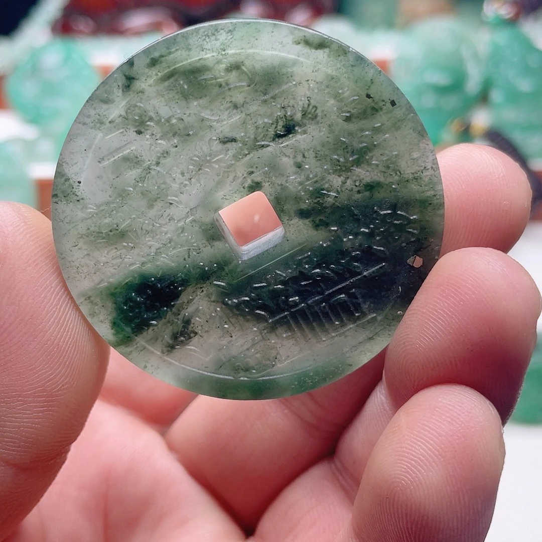 颈饰未镶嵌石英质玉