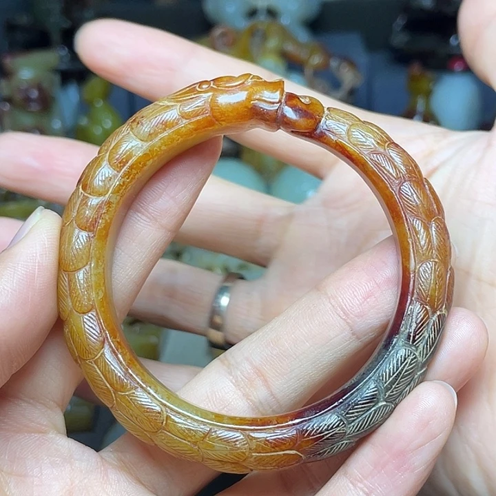 桃***宫和田玉未镶嵌挂件