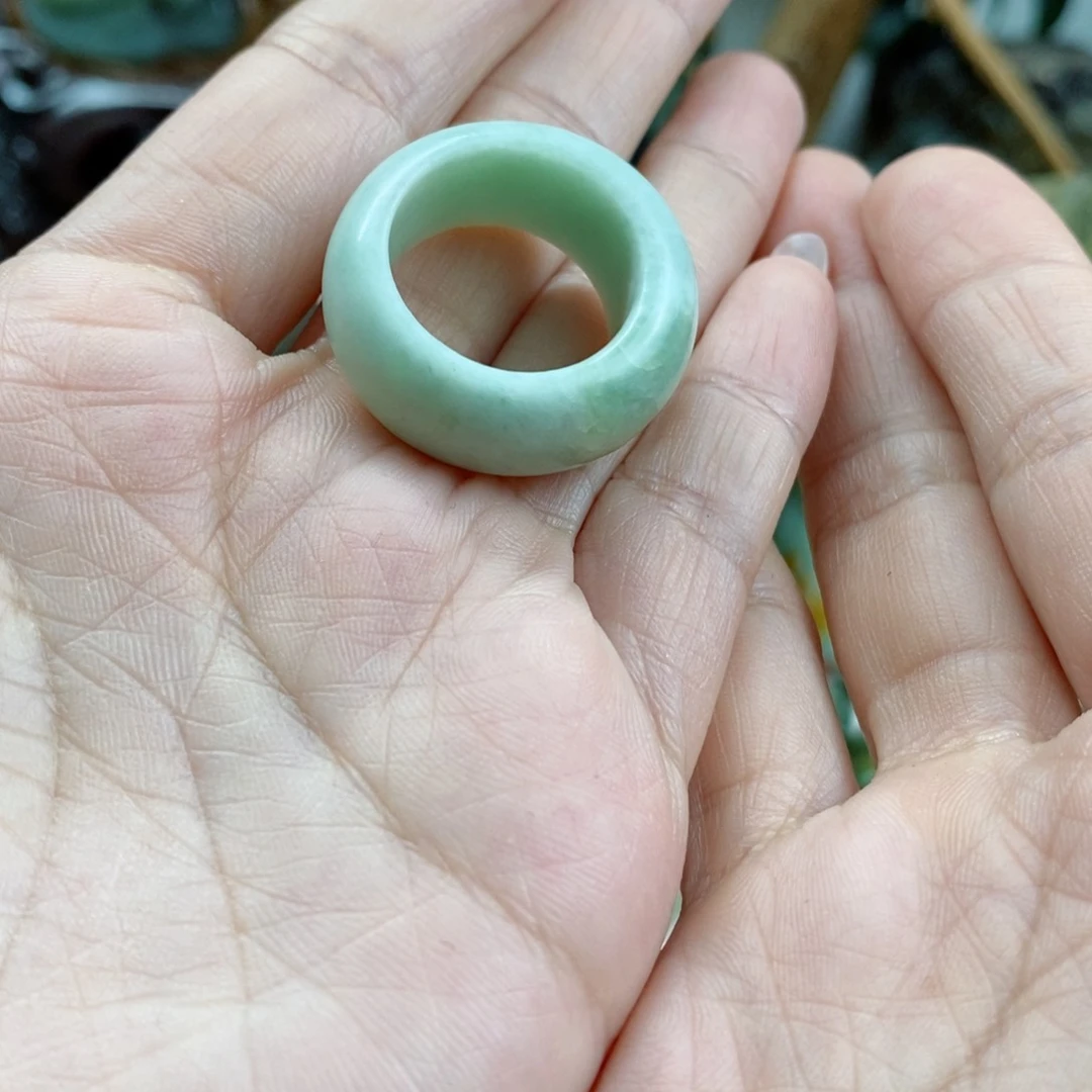 蛇纹石玉戒指未镶嵌