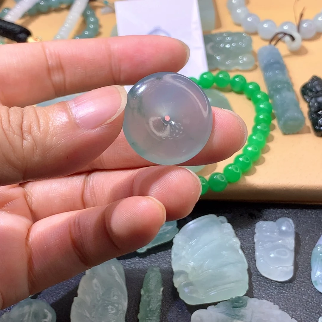 颈饰未镶嵌翡翠挂件