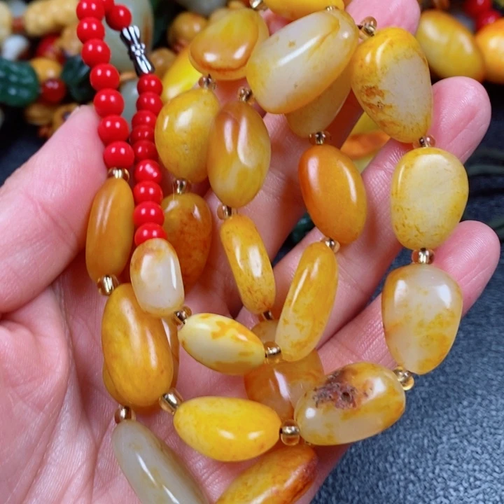 和田玉颈饰未镶嵌