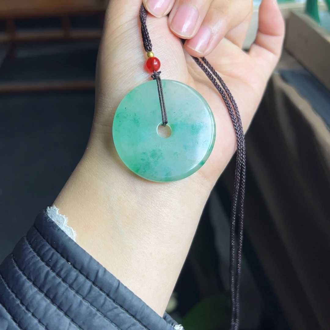 石英质玉颈饰未镶嵌霸*