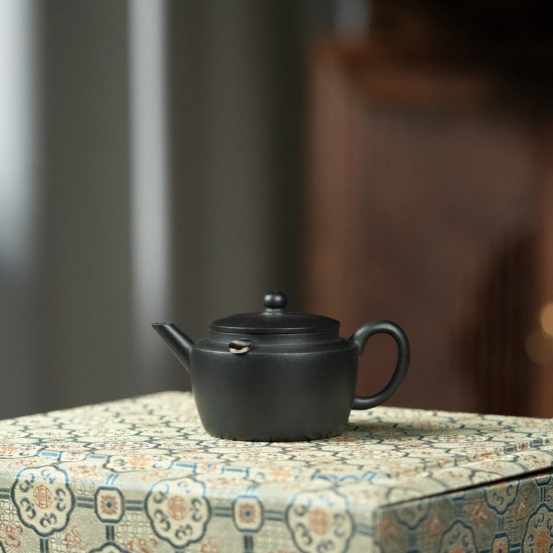 【利贞l万宝三式】九瀚制 原矿黑铁朱 约110cc 紫砂壶 家用茶具