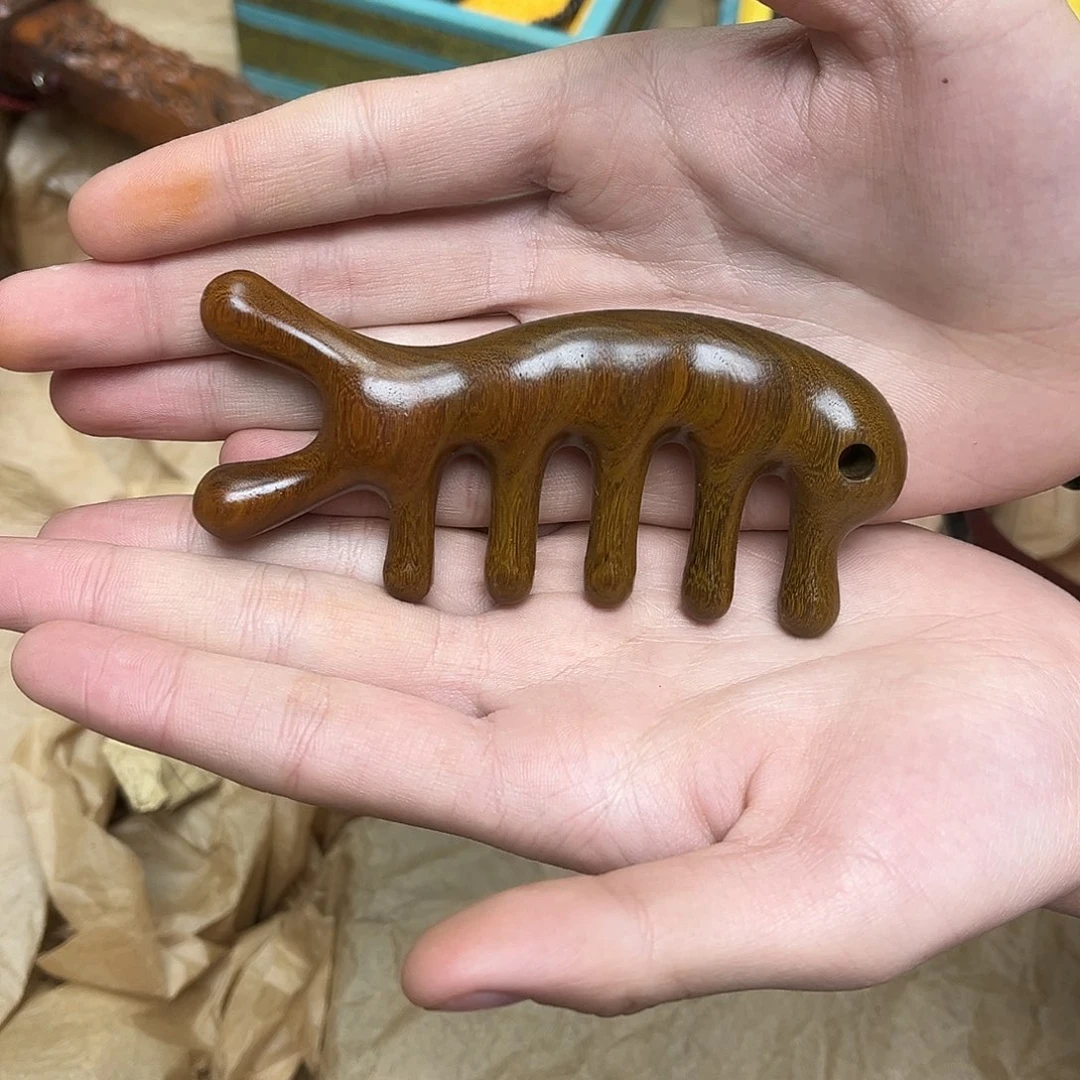 大叶紫檀（黑酸枝木类）