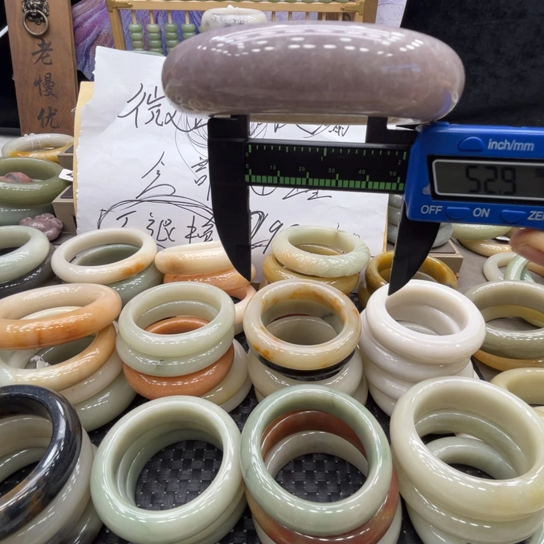 石英质玉未镶嵌手镯