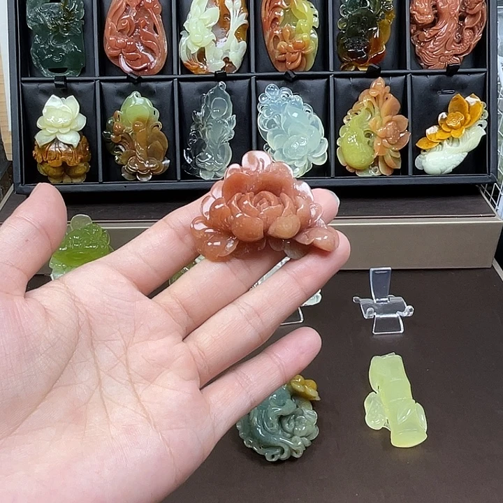 蛇纹石玉未镶嵌吊坠(不含链)