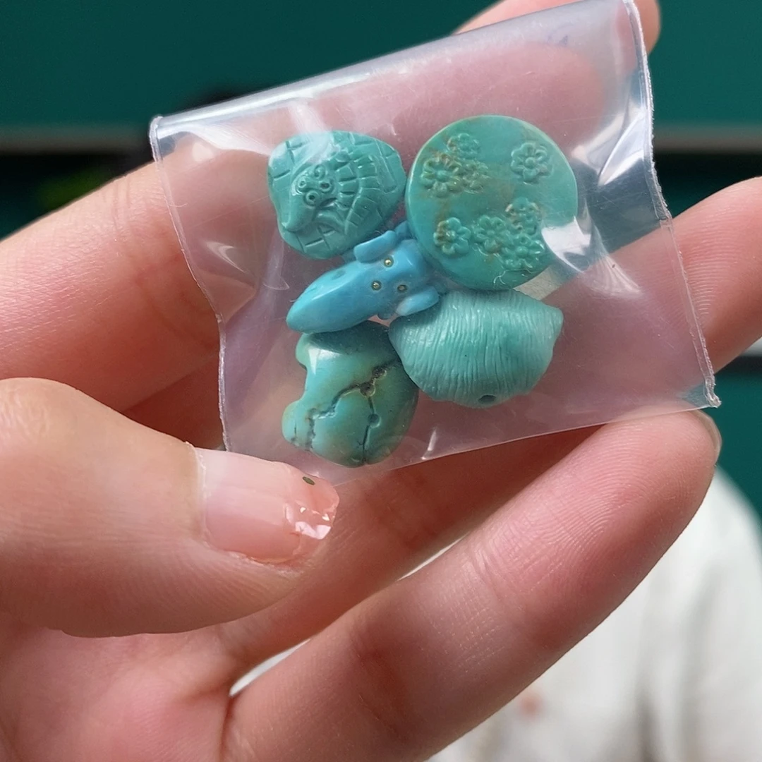 绿松石未镶嵌珠宝奇石