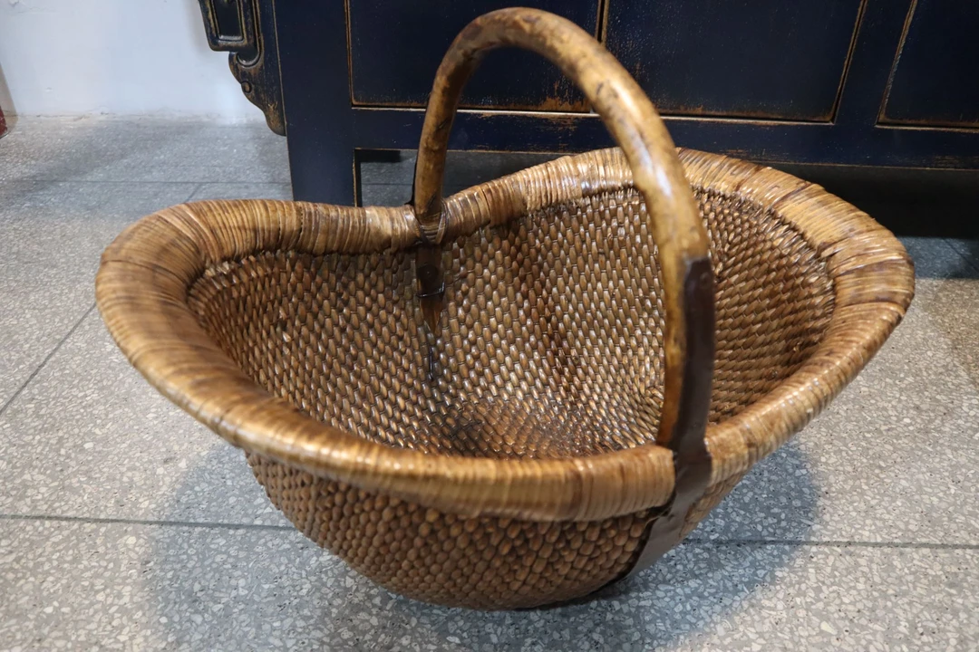 怀旧竹编元宝篮红色文化老物件农村家用品影视道具  尺寸56*36*40