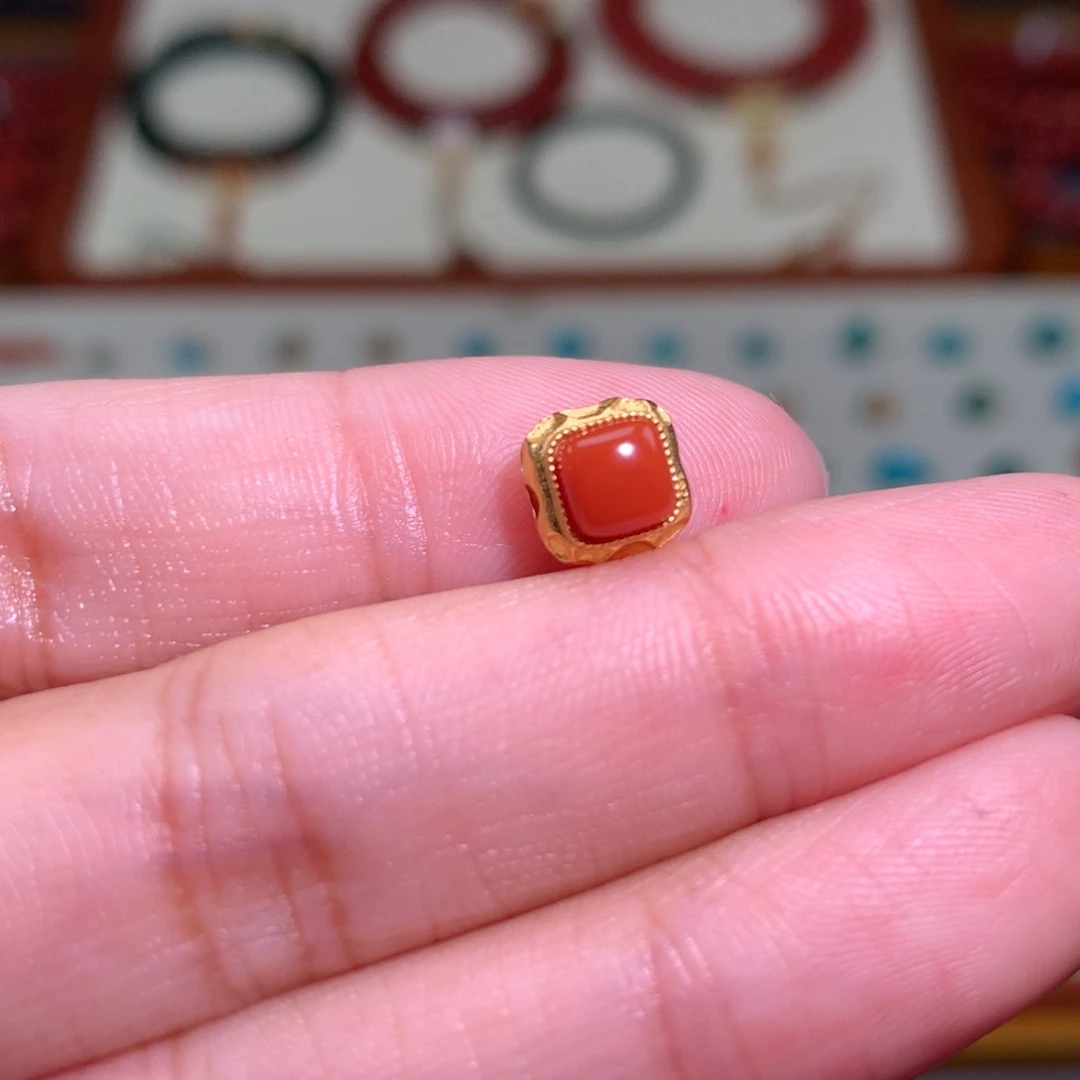 南红玛瑙未镶嵌颈饰