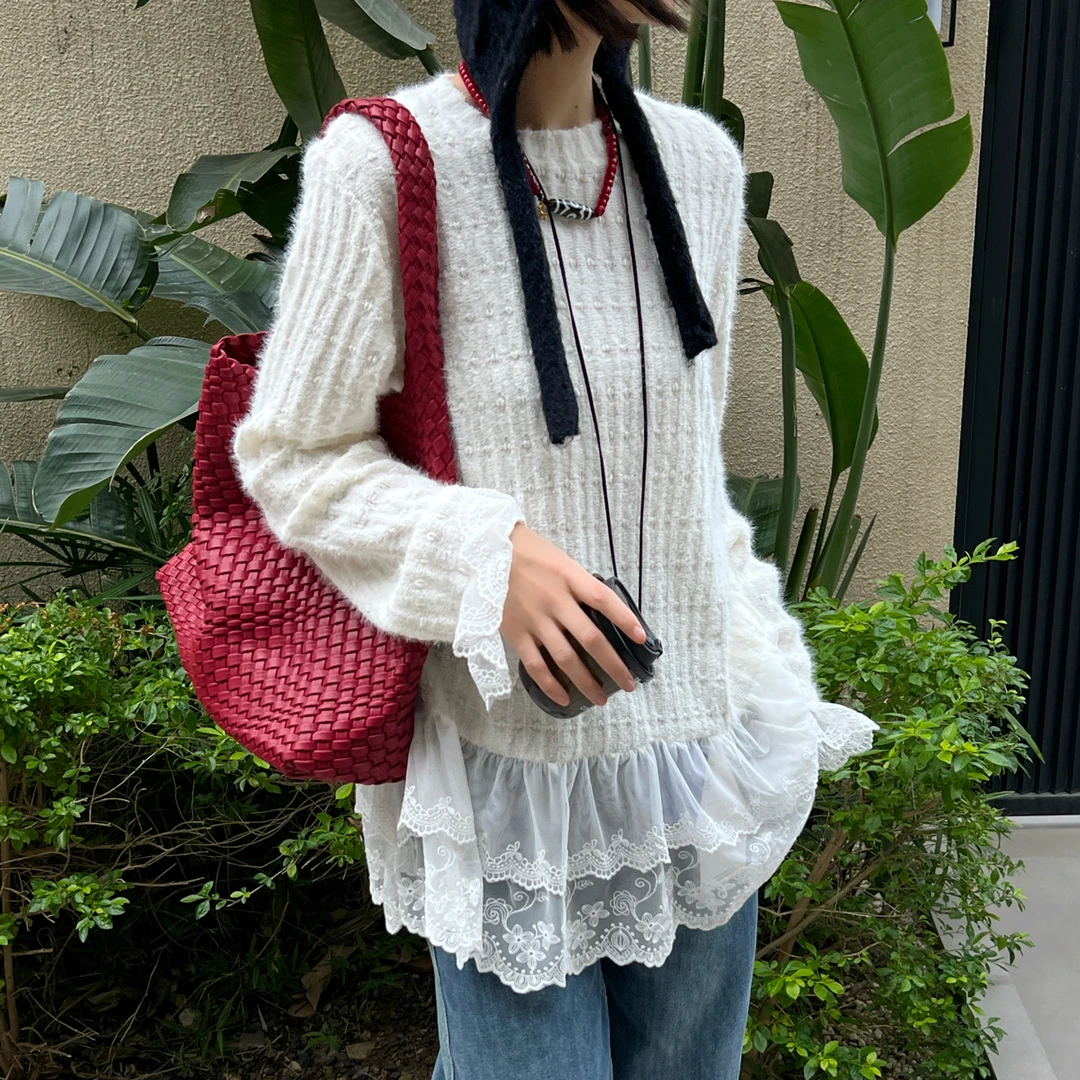 韩国东大门秋季新款温柔蕾丝边拼接仙气韩版雅丹风韩系花边T恤女