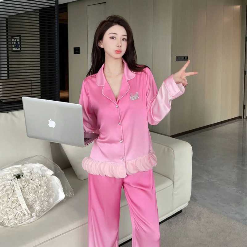 2025新款春季冰丝宽松睡衣女粉色渐变烫钻天鹅花瓣花边家居服套装